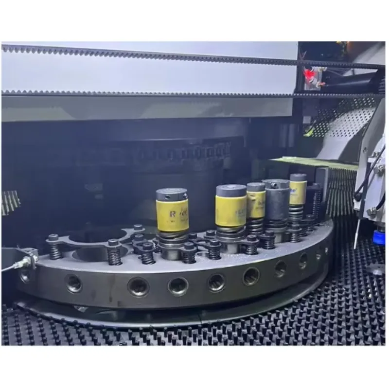 Fully Automatic CNC Hydraulic Turret Punch Machine for Sheet Metal Operating System Hole Punching Machine