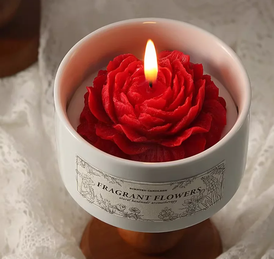 

Camellia Scented Candle in Goblet - High-Appearance Ornament Gift Box for Annual Party