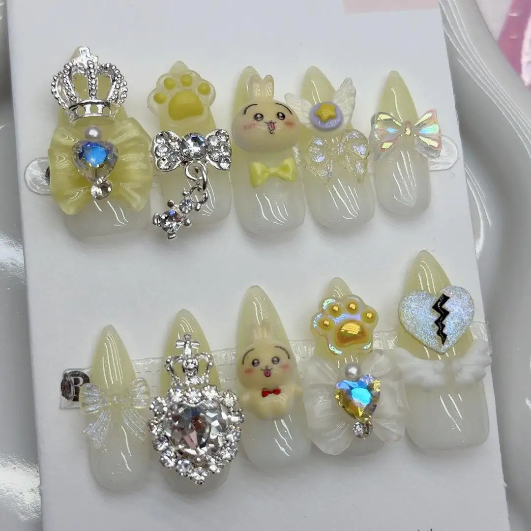 Ongles press-on artisanaux mignons Chiikawa, style dessin animé Kawaii Momonga Usagi, manucure Hachiware, art des ongles amovible et portable pour femmes