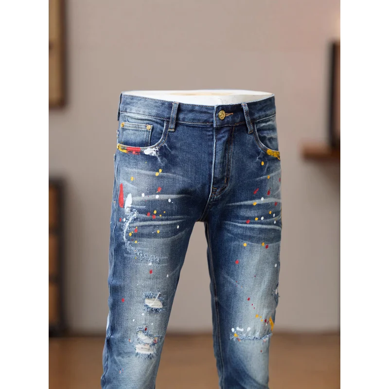 Jean bleu rétro imprimé peinture à l'encre pour hommes, trou déchiré, nouveau pantalon américain slim fit à petites jambes, 2025