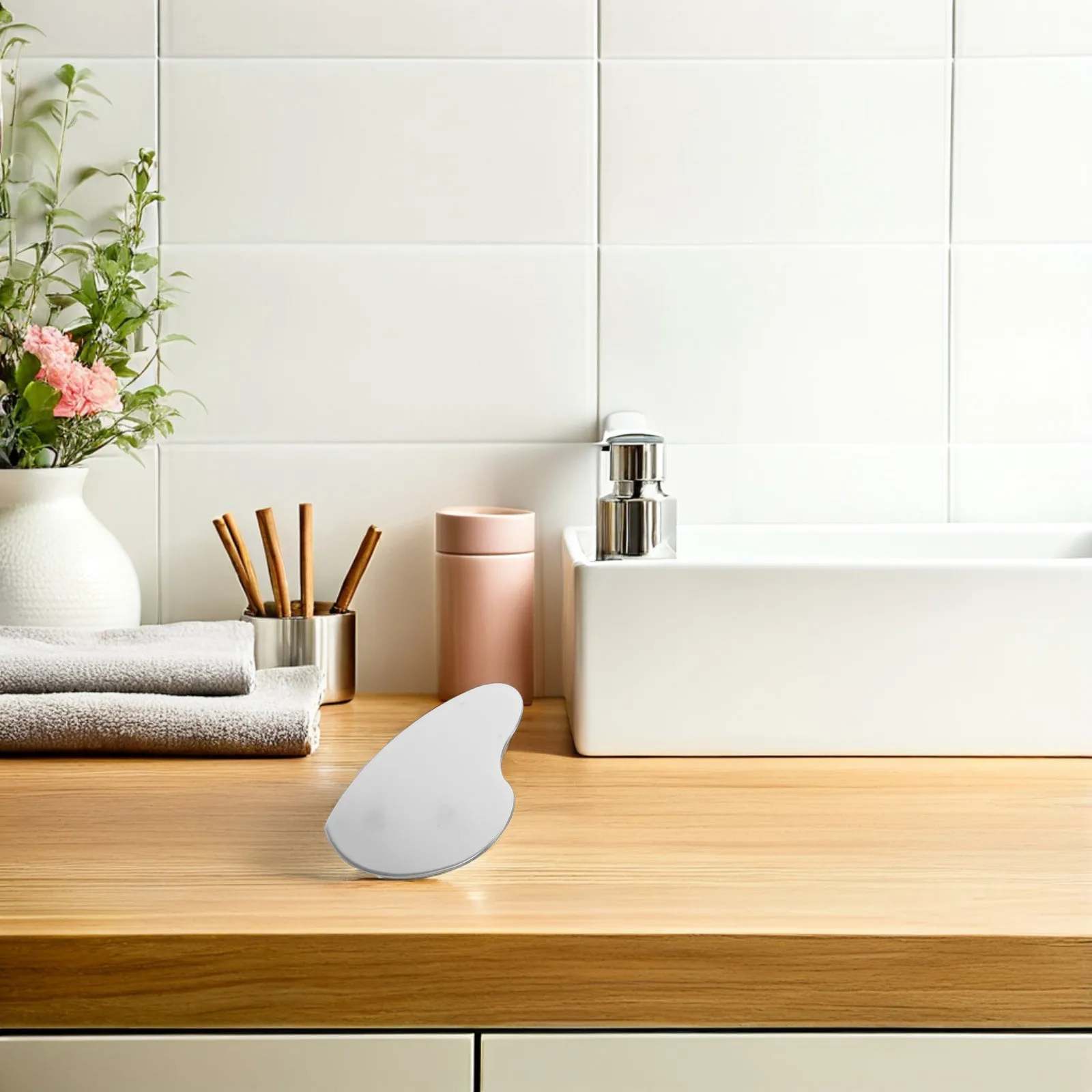 3pcs Heart-Shaped Makeup Mirror Stainless Steel Handheld Palette For Travel Home Office Touch-Up, Portable Mini Mirror