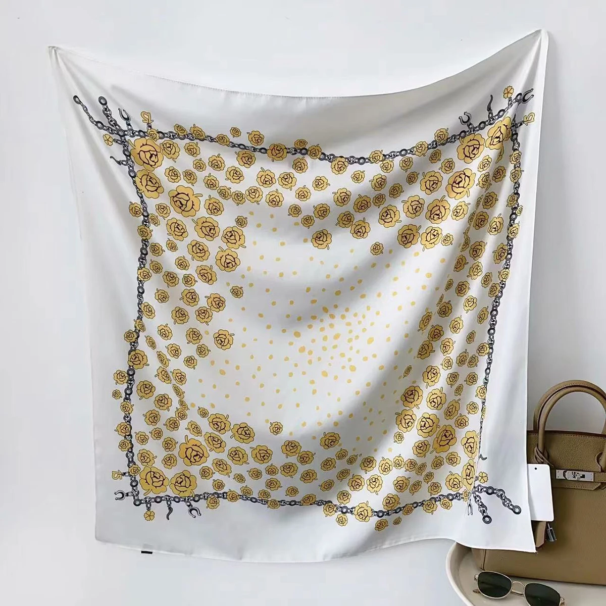 Polka Dot Camellia Silk Scarf 90CM Twill Scarf New Chain Large Square Scarf Sunshade Shawl Head Scarf 90*90CM Scarfs bandana