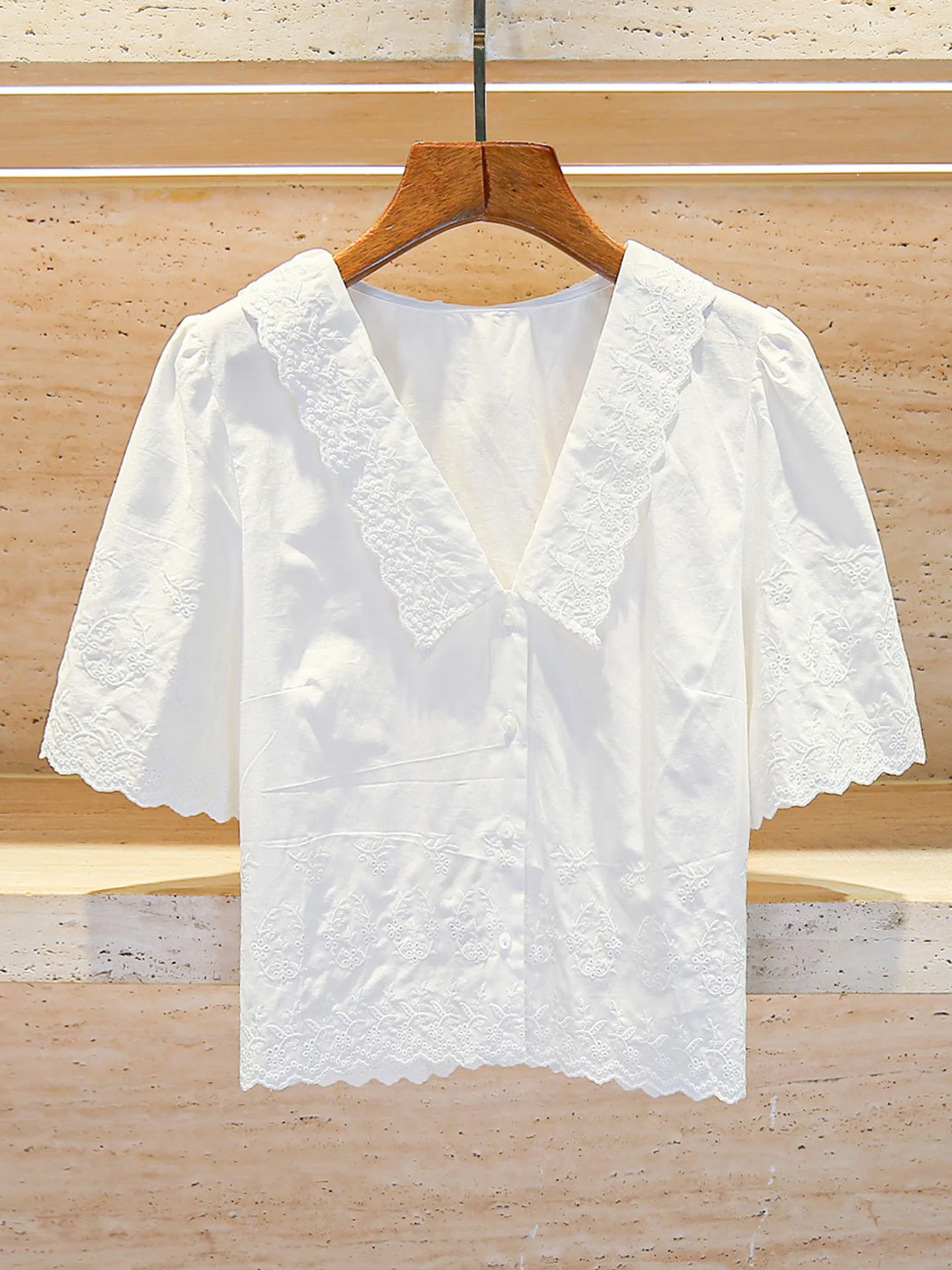 

Ele ort Sve Embroidered Doll Collar irt Trendy Age-Defng Top for Young Women Commute Sle Straight Cut Chinese ...