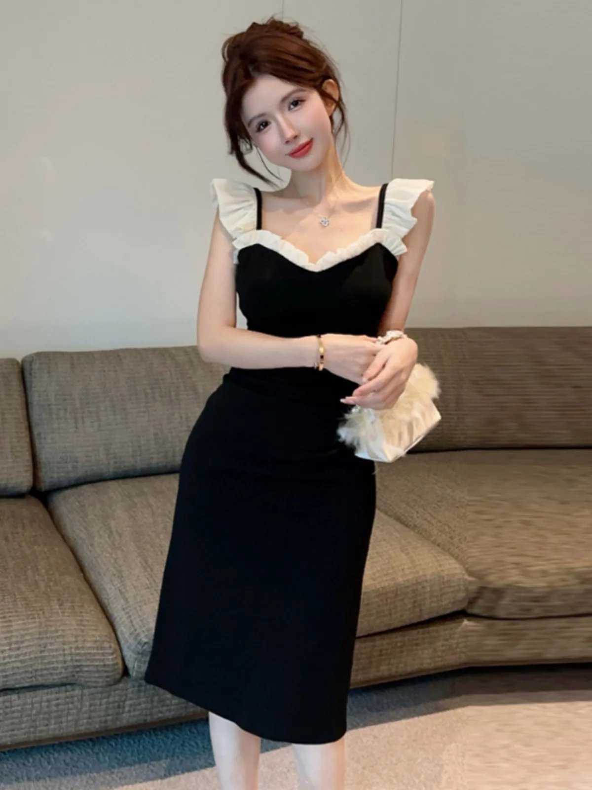 

High Waist Slim Fit Color Block Hebe Style Dress Sexy Bell Sleeves Bodycon Black Dress Trendy Women's Fashion Spring Autumn