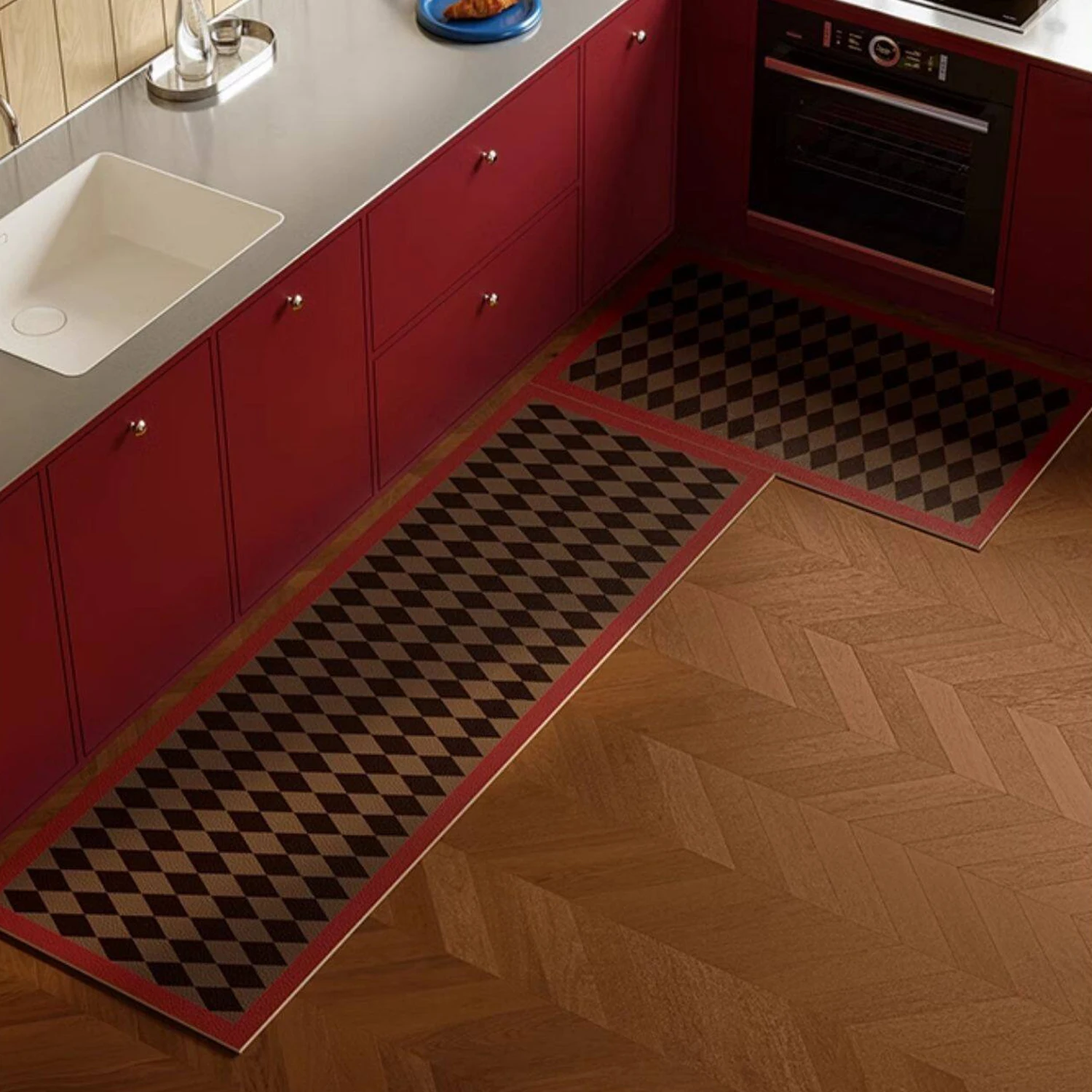 

Водонепроницаемый и маслостойкий кухонный коврик из ПВХ, длинный узкий коврик-дорожка, нескользящий, легко моющийся, не требующий особого ухода, легкий роскошный клетчатый напольный коврик