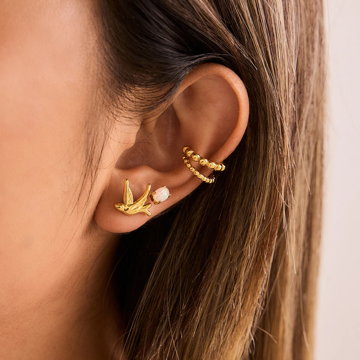 Pendientes de Acero Inoxidable con Diseño de Paloma de la Paz, Marca Zora Sweet Fashion, para Mujer, Chapados en Oro de 18K, Resistentes al Agua, Joyería Linda, Regalo para Niñas