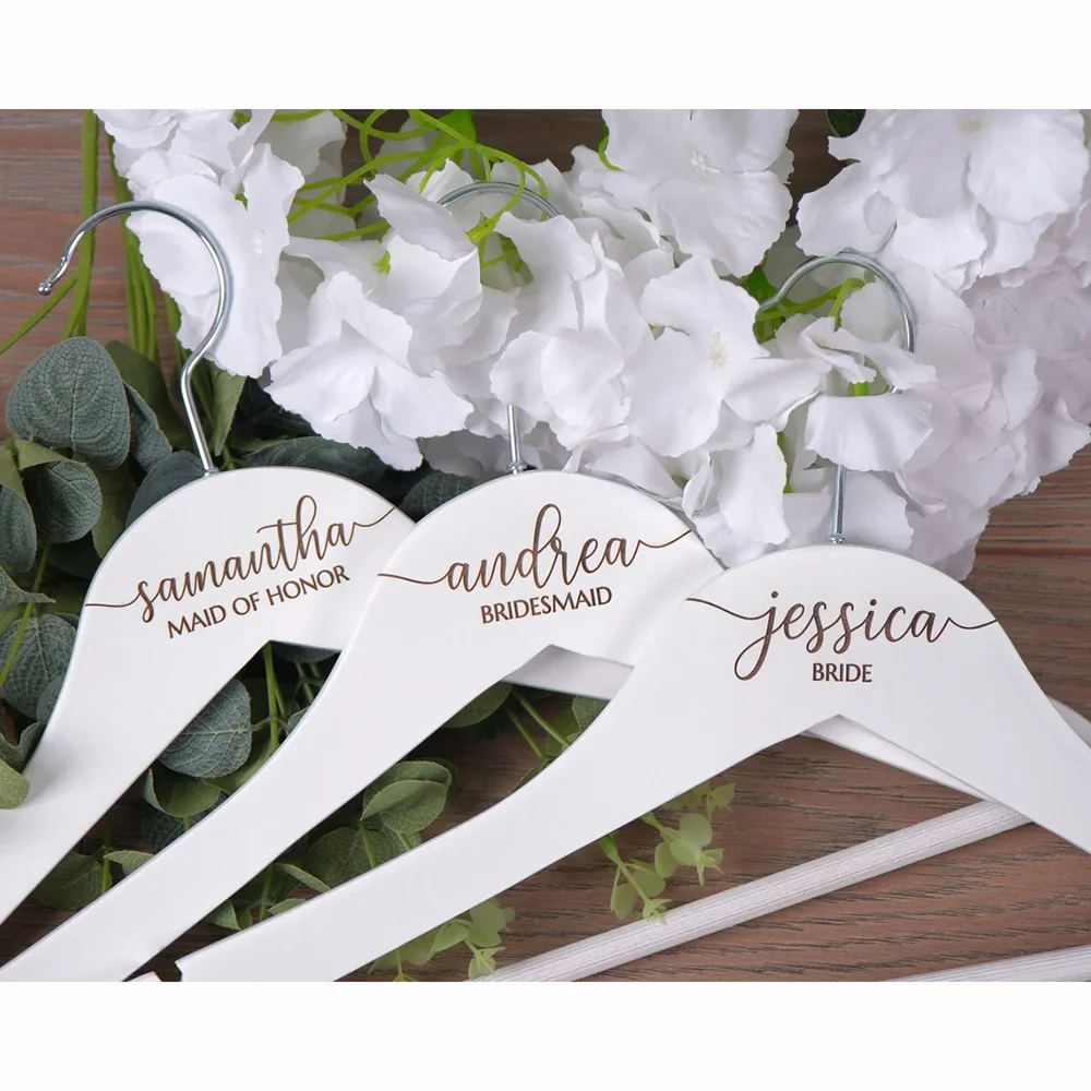 

Custom 1Pcs Exclusive Name Bridal Team White Hangers Bachelor Party Bridesmaids Gifts Wedding Supplies Bridal Party Accessories
