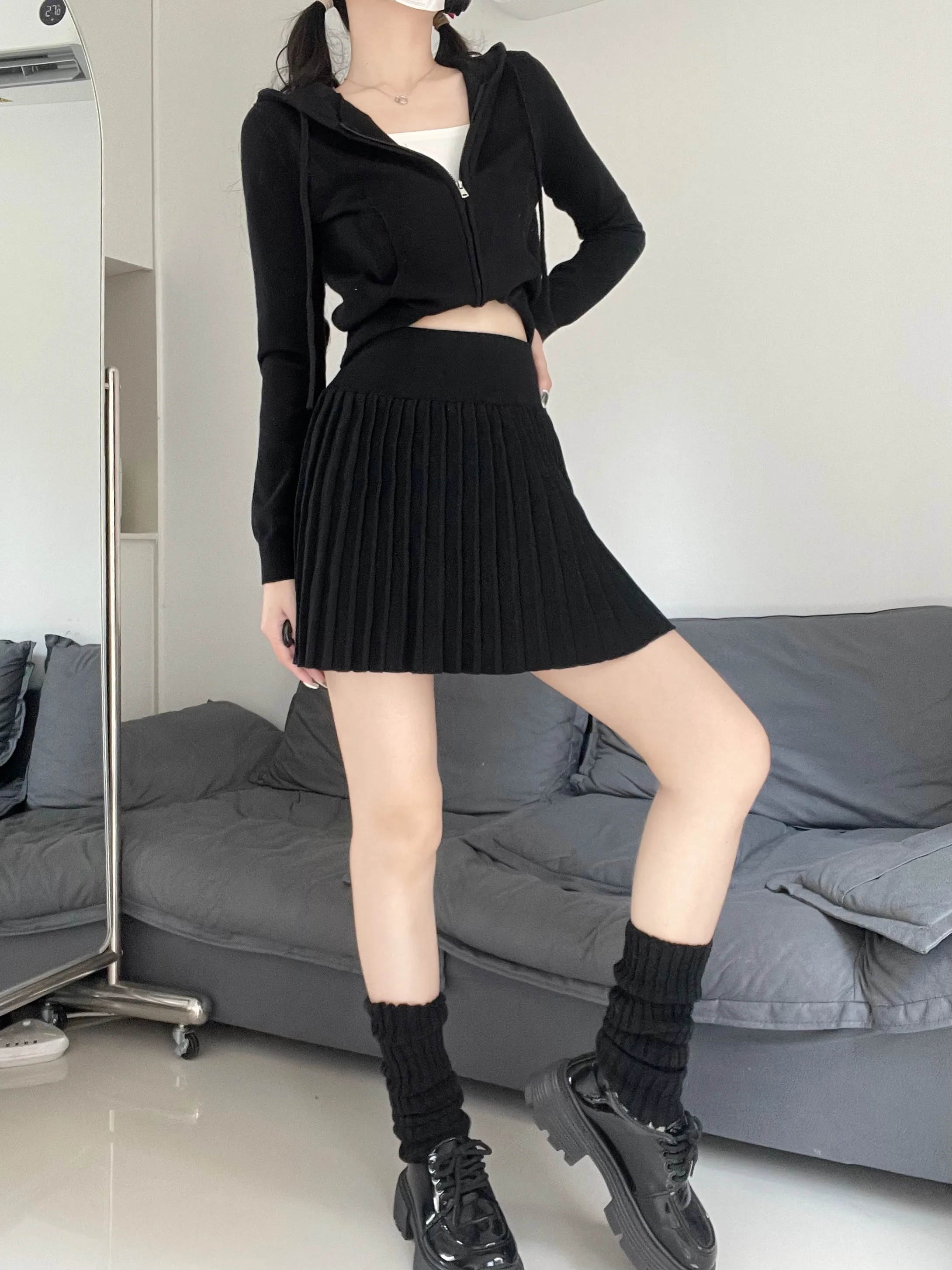 

Korean Sle High Waist Elastic Knitted Pleated Skirt Autumn Winter New Faionable Drapey A-Line Skirt for Commuting