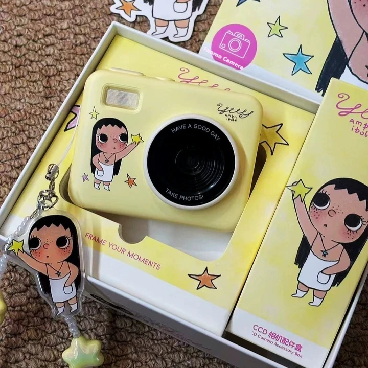 Anime Peripheral Gift Martube New YUY Retro Digital Camera 6800w Pixel Flip Screen Ccd Camera Toys Portable Camera Birthday Gift