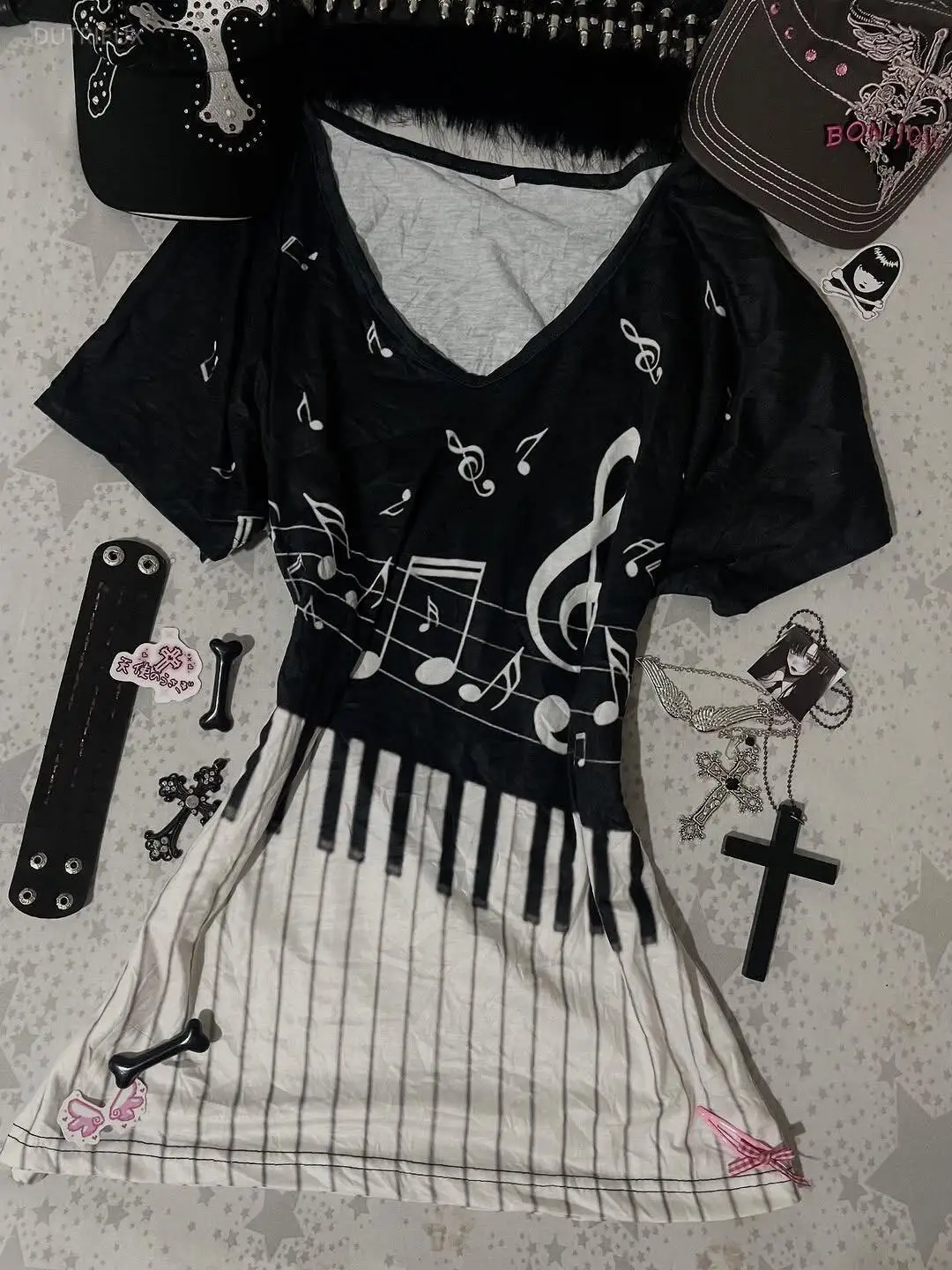 American Subculture Black White Notes Piano Key Print Short Sleeved T-shirt V-neck Top Graphic T Shirts Ropa Mujer Y2k Top