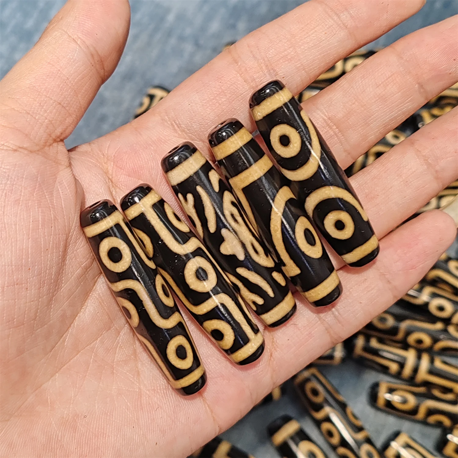 50pcs/lot Natural multi-pattern old agate dzi Weathering lines Black-yellow Guan yin Six-character Proverbs verse diy pendant