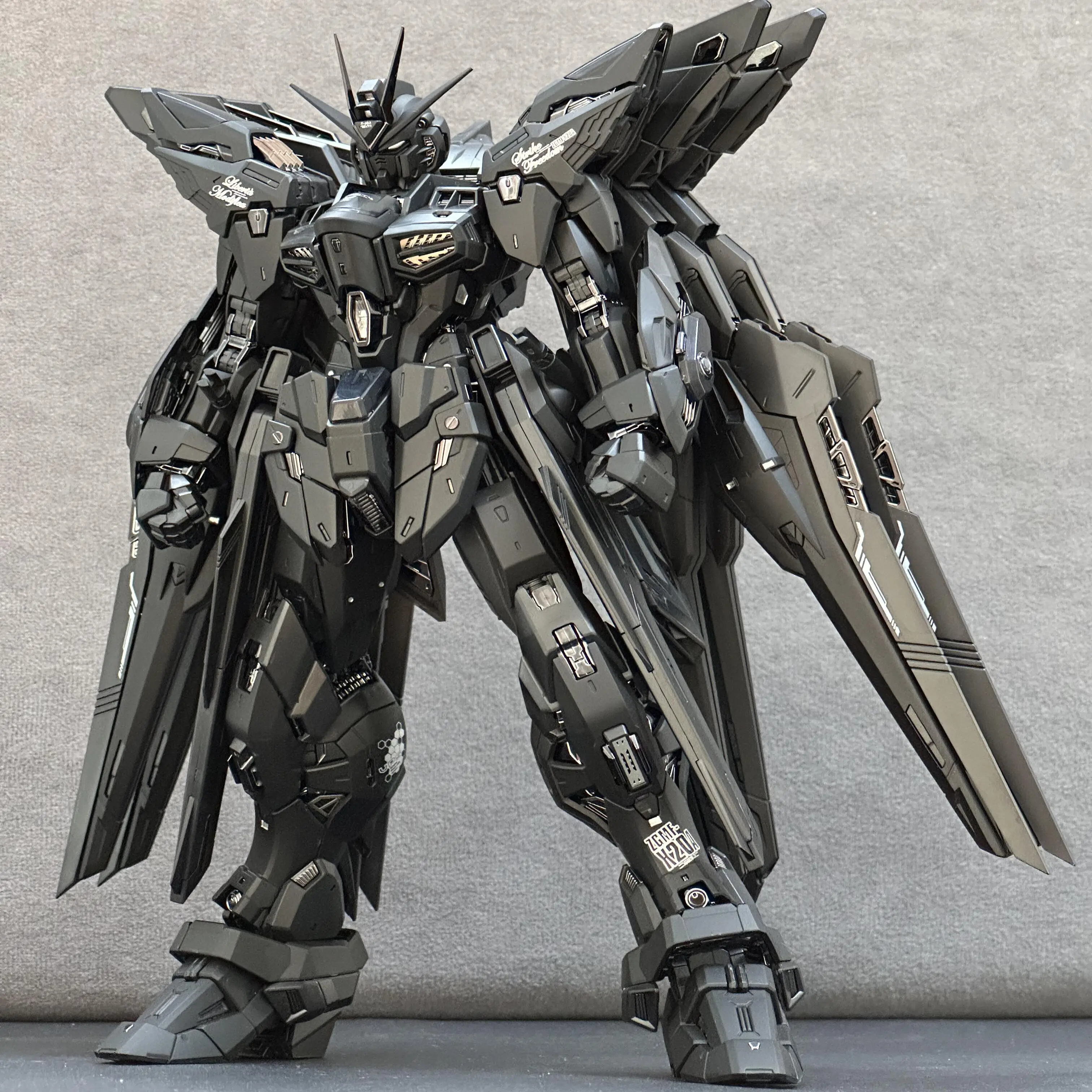 

CL MGEX MG1/100 FREEDOM Black Model Kit Anime Action Figure Assembly Model Collectible Gift With Water Stickers And Brackets