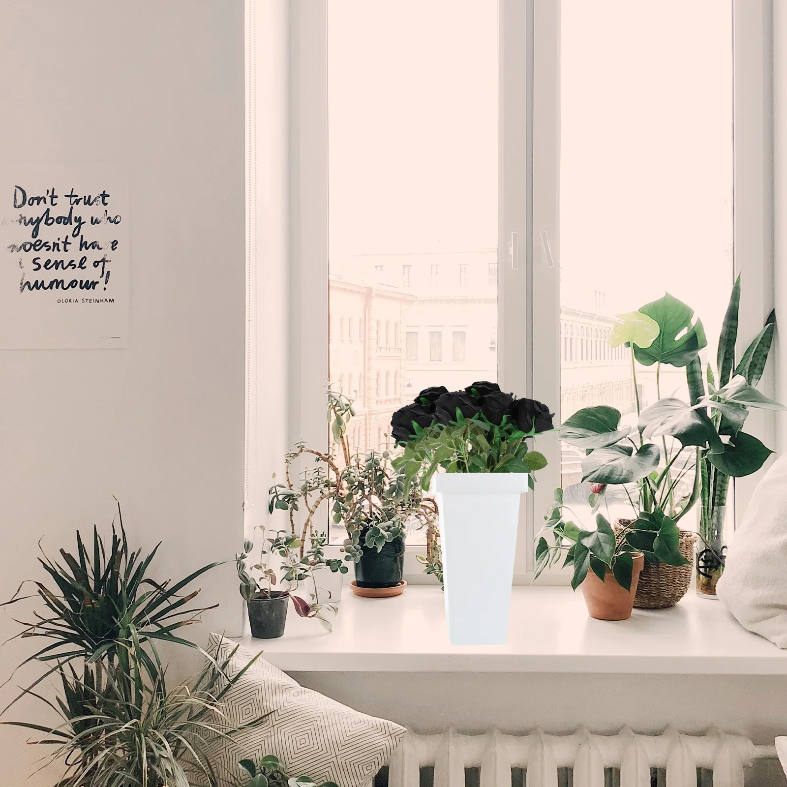 

2 pcs Creative Flower Bucket Plastic Waking Flower Buckets For Office Home Decor Simple Arrangement Holder Plant Container