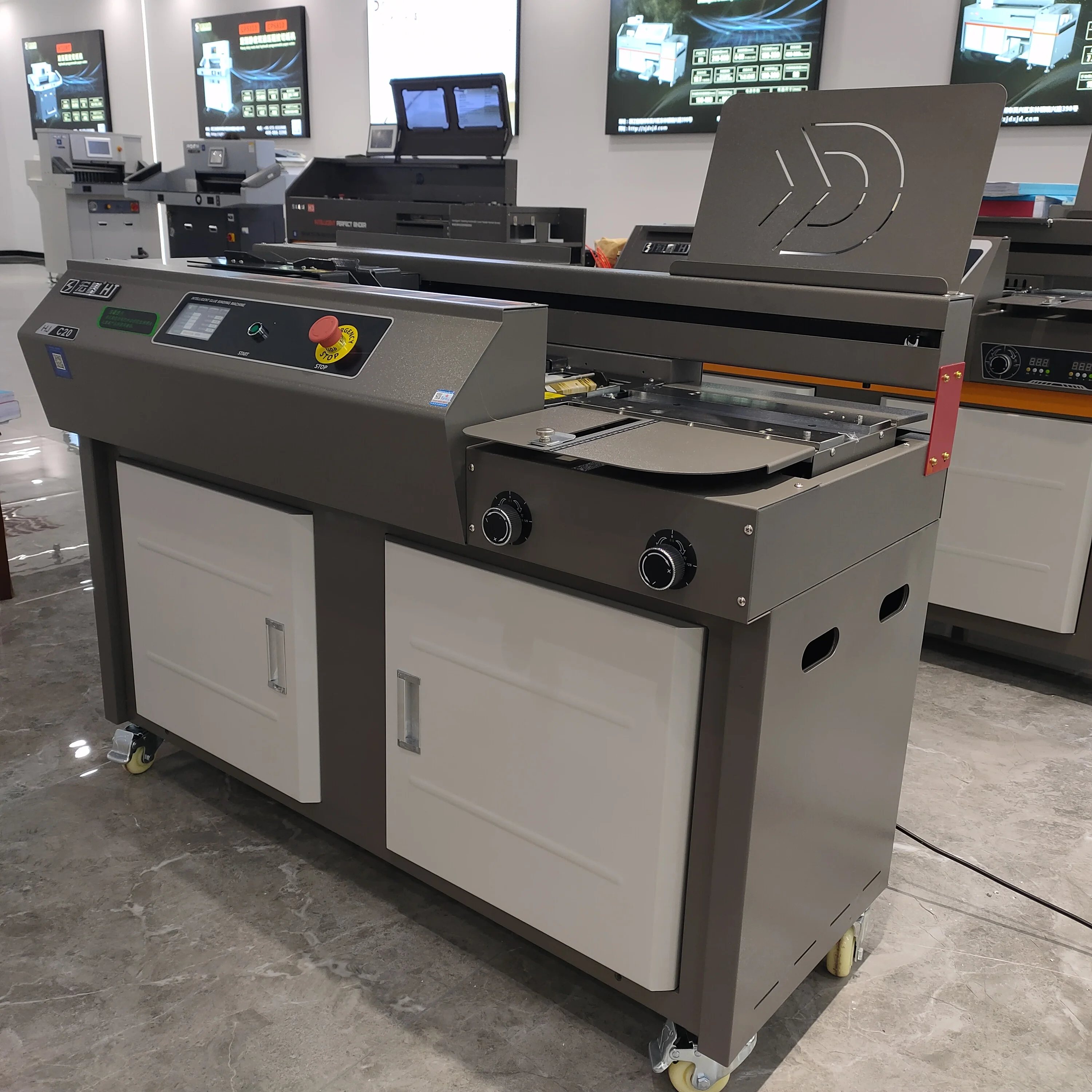 

FRONT C20 4,3-дюймовый экран A4, автоматическая машина для переплета идеального клея с боковым клеем, длина 330 мм, толщина 60 мм, 200-300 книг/ч