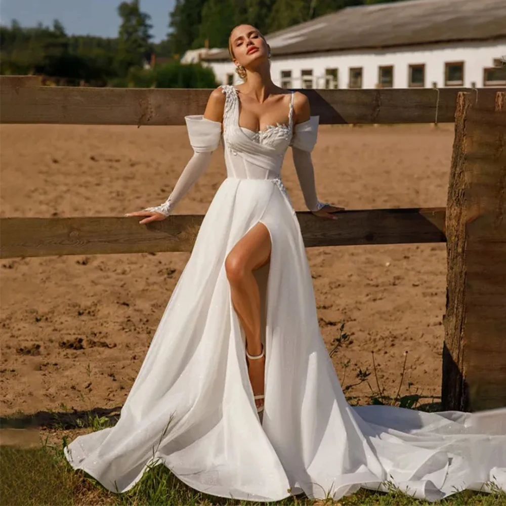 Hermoso vestido de novia de playa con apliques de encaje, hombros descubiertos, abertura alta, mangas largas, romántico, sin espalda, 2023