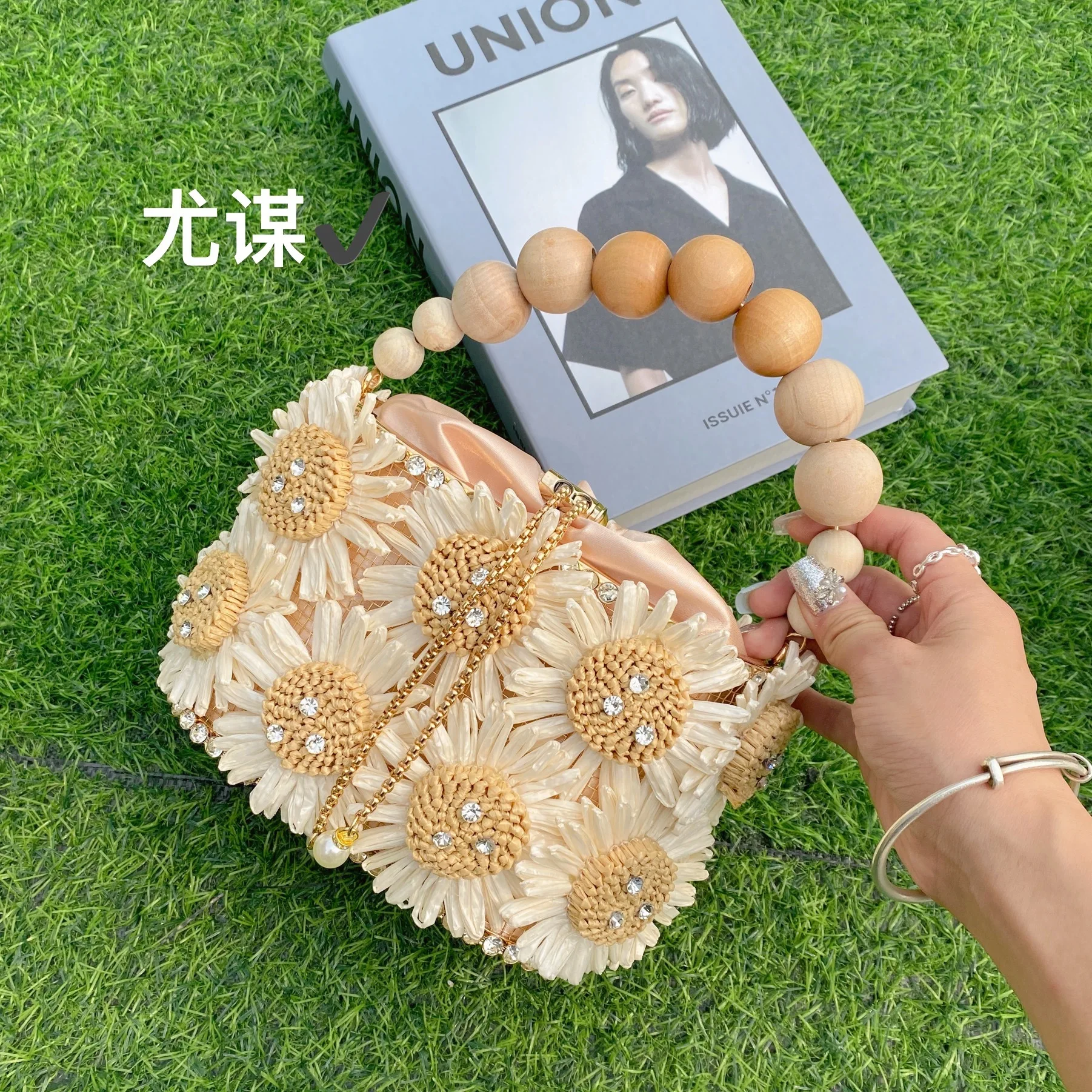 

Handmade Bag With Flower Hand-Woven Celebrity Handbags Designer Ladies Party Bag Beading Top-handle Small Purses