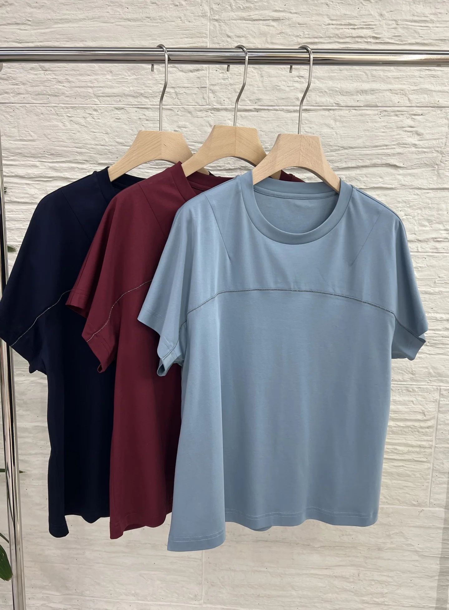 

2026 Spring/Summer New Arrival Solid Color Loose Fit Slim Fit Round Neck Top, Casual and Versatile for Women