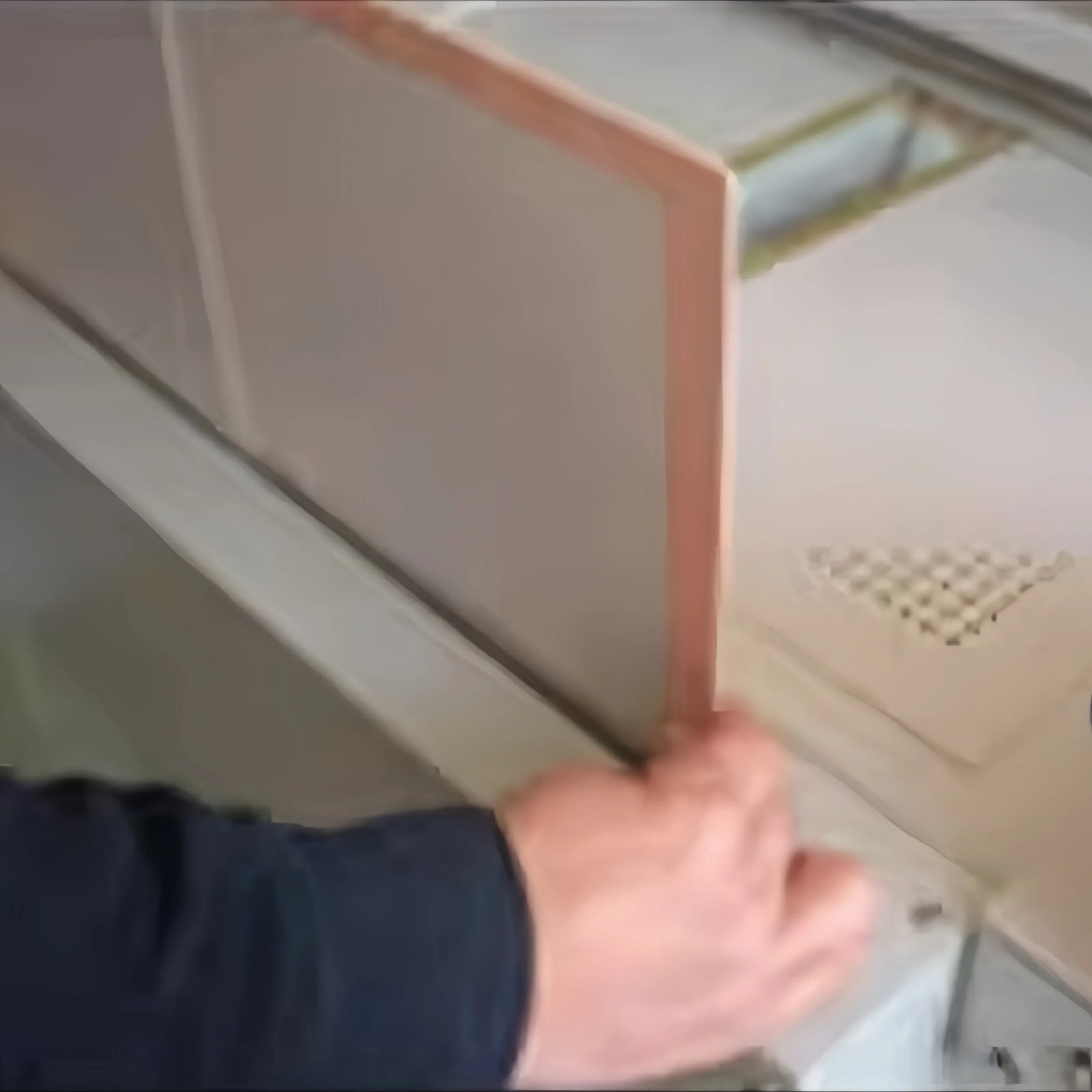 

Hardcover book cover machine hard cover folding edge machine negative pressure adsorption center positioning bookbinding