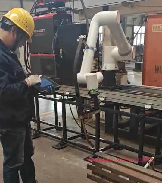 Braccio robotico collaborativo a 6 assi Braccio robotico 5 kg Carico utile 922 mm Cobot