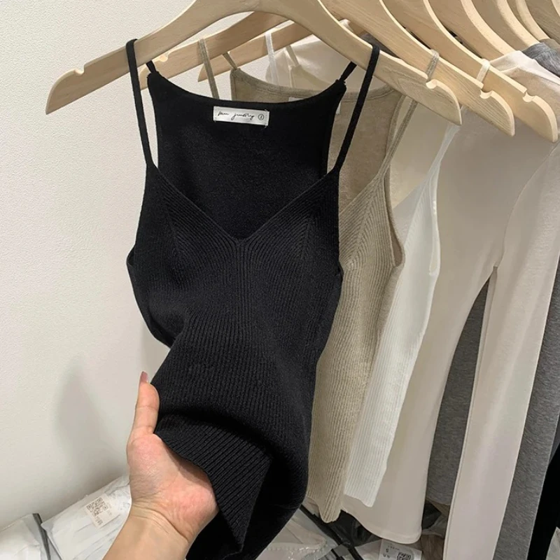 

2025 Fashionable Versatile Base Layer Knit Tank Tops Women Summer Style Sleeveless Vest Solid Color Slim Fit V Neck Knitted Top