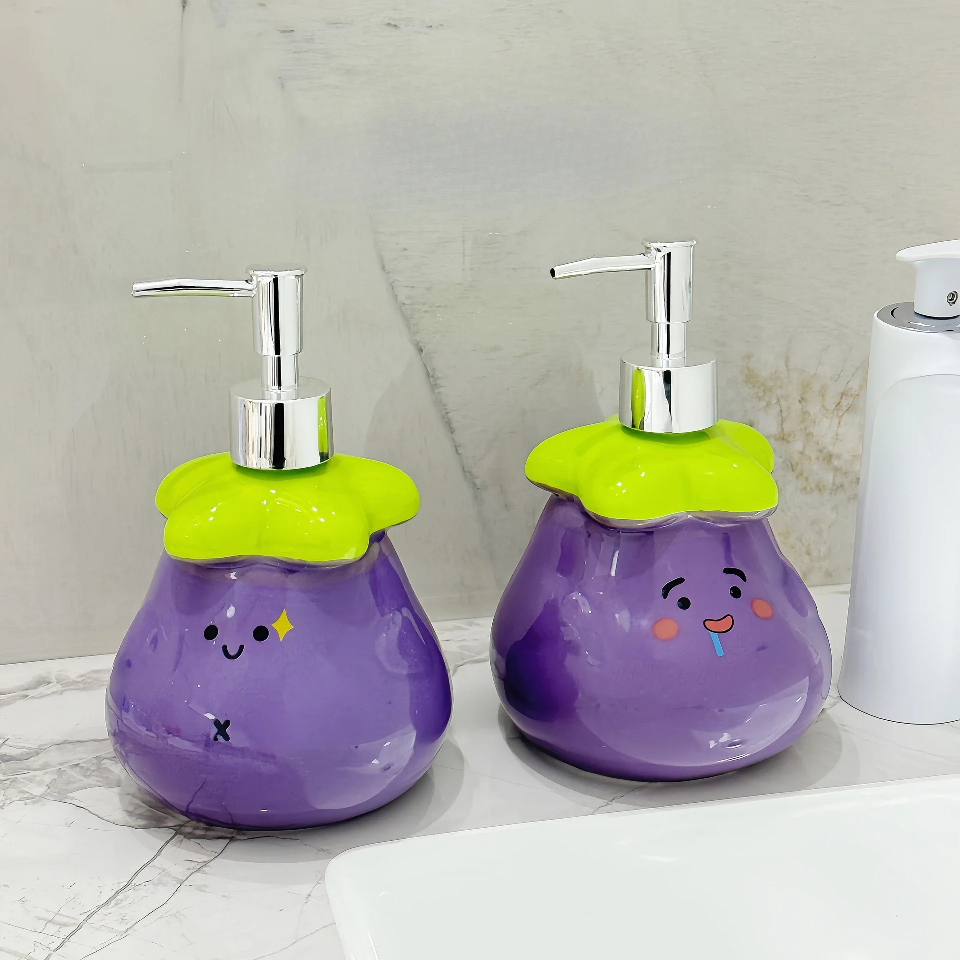 

Eggplant Lotion Bottle Bathroom Toilet Body Wash Shampoo Ceramic Sub-bottle Ceramic Hand Sanitizer Bottle accesorios para baño