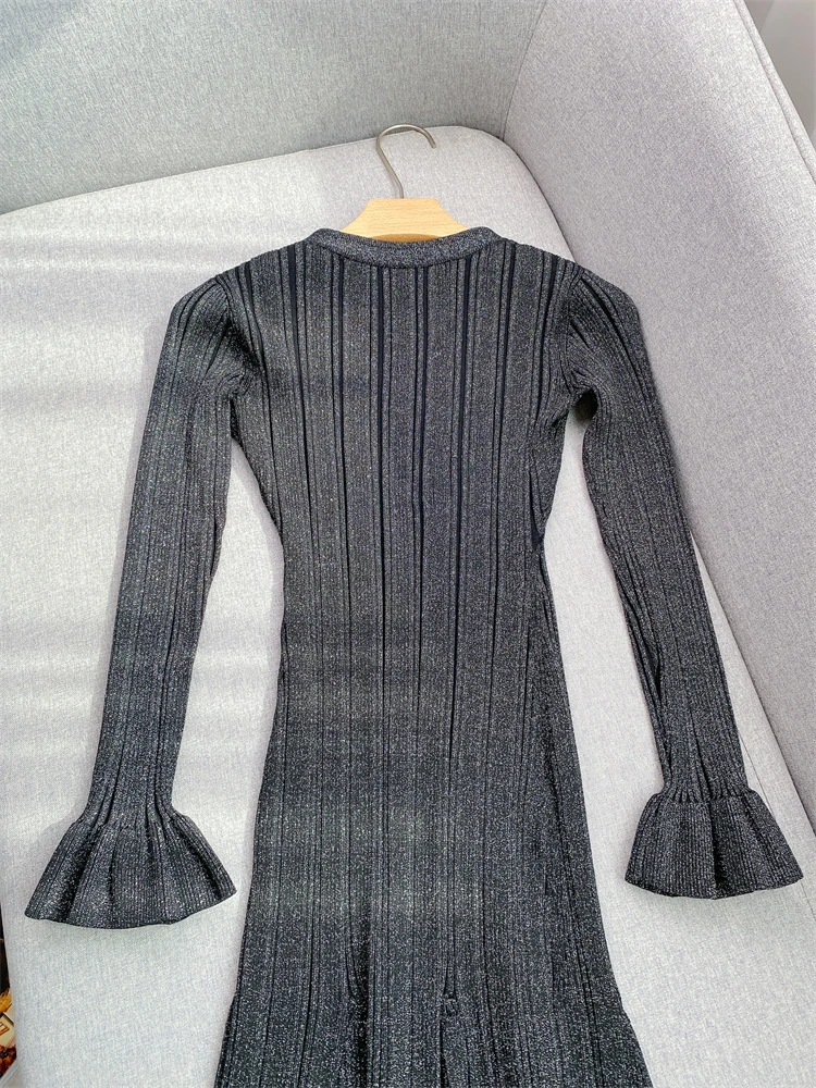 V-neck fishtail knitted dress slim fit silver silk French romantic 2024 early autumn new style temperament socialite style SP