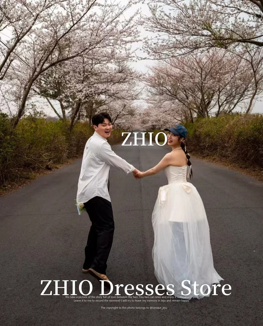 ZHIO فساتين زفاف أنيقة على شكل زهور على شكل حرف a طول الأرض بدون حمالات فستان زفاف مشد تول كوريا لالتقاط الصور حسب الطلب حديث