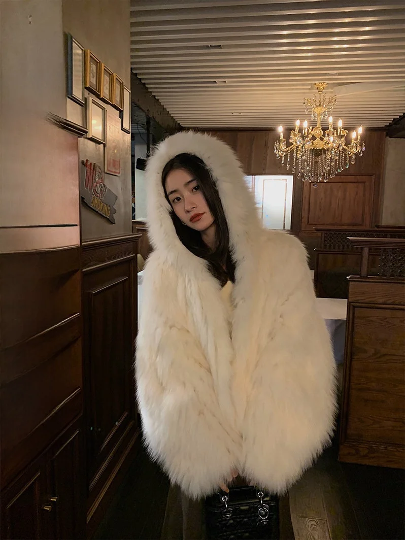 Abrigo de Piel para Mujer Joven con Gorro Integrado, Tejido de Invierno, Estilo Coreano, Cuello en V, Cierre de Botones, Modelo "Blancanieves 2.ª Generación"