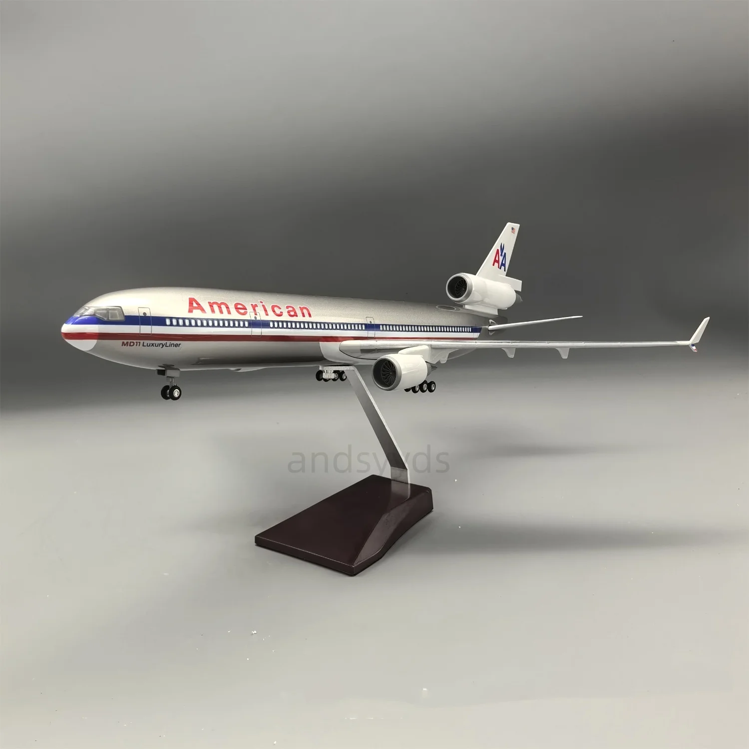 47 سنتيمتر MD-11 الخطوط الجوية الأمريكية 1/130 مقياس الراتنج الطيران الطائرات مع الضوء والعجلات نموذج طائرة عشاق هدية جمع