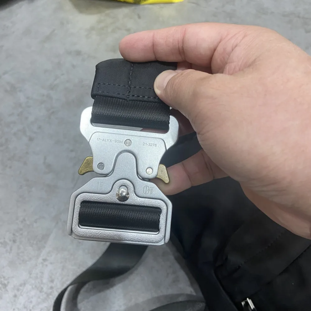 1017 ALYX 9SM Zaini in tessuto di nylon High Street Moda Uomo Donna Viaggio Presa in metallo Lettera Rossbody Borsa Zaino semplice