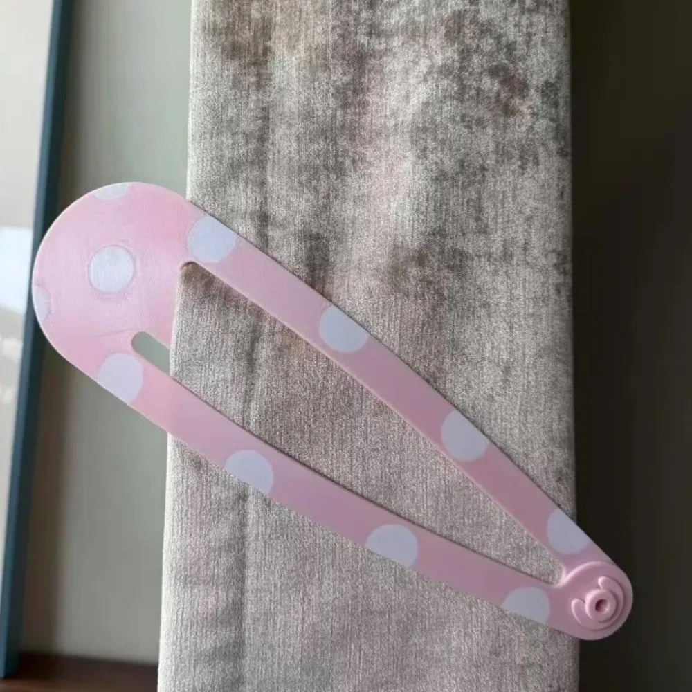 

Funny Extra-large Hair Clips Polka Dot Strawberry Pattern Creative Side Clip Kawaii Style 3D Printed Curtain Clip Women