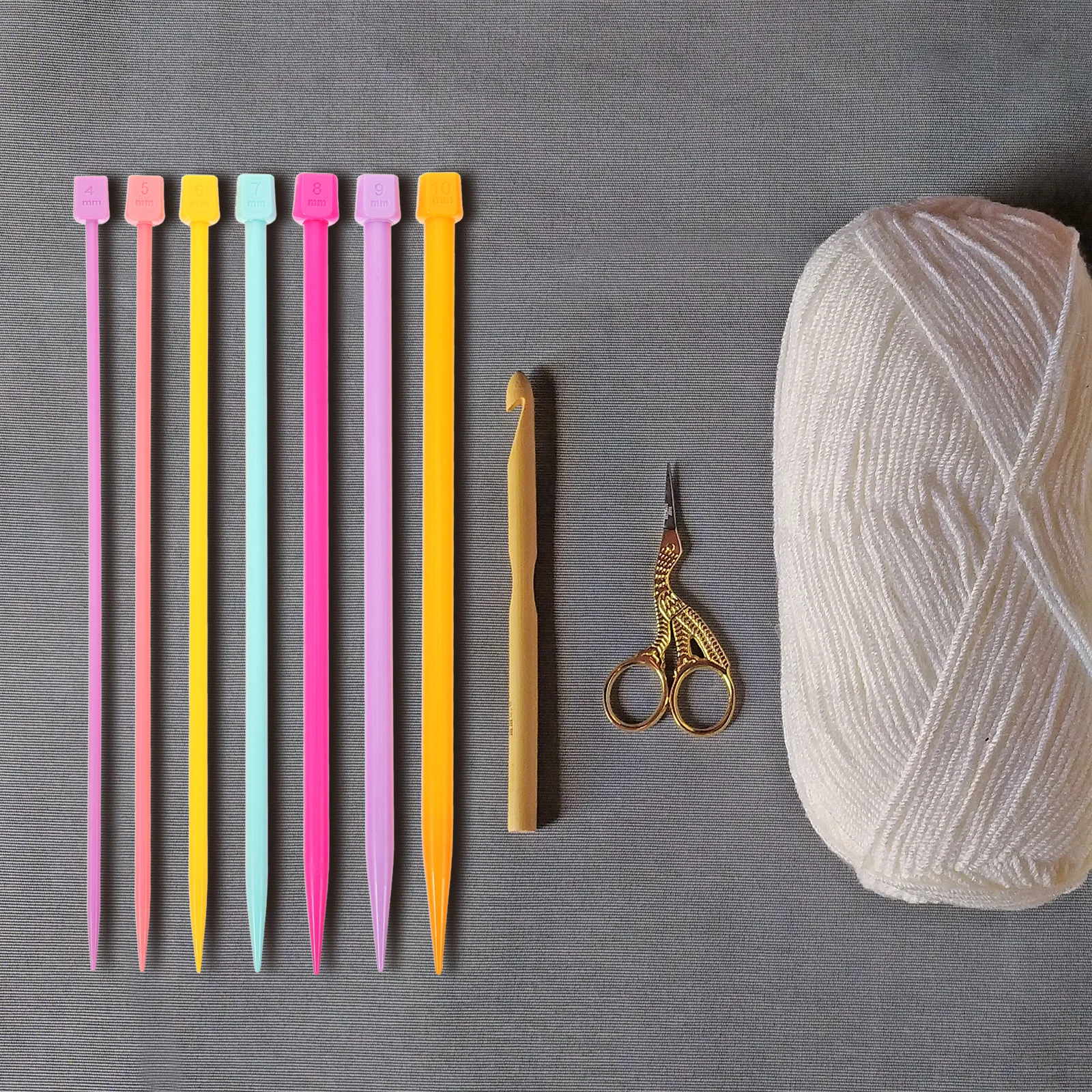 

14 Pcs Set 25cm Plastic Lightweight Yarn Tools Crochet Knitting Needles Set Supplies Beginners Knitting Needle