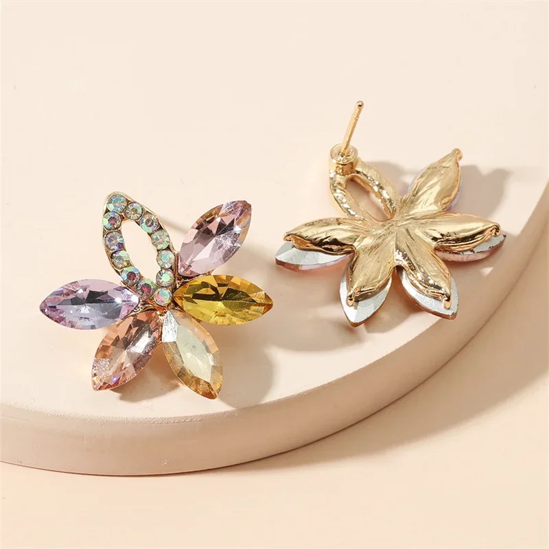 New Colorful Shining Glass Charm Stud Earrings For Women Luxury Design High-Quality Flower Unique Vintage Pendant Jewelry Gift