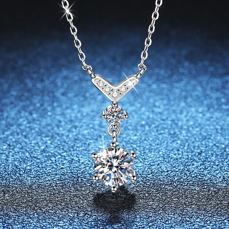 Platinum PT950 18K Gold Necklace, Mozambique Diamond Necklace, Light Luxury Temperament, Fish Tail Pendant, One Carat Necklace