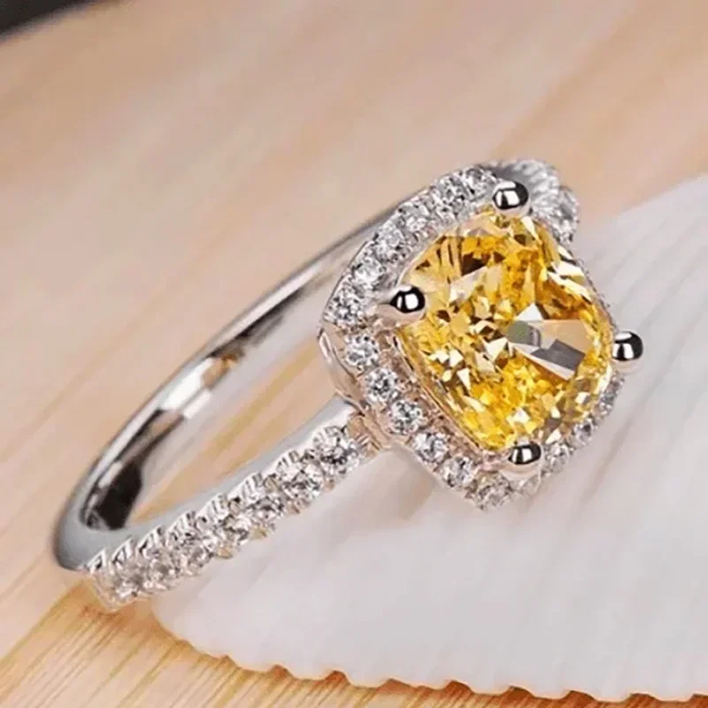 2026 New Romantic Temperament, Yellow Oval Zircon Ring, Attending Banquet, Luxurious High-end Women's Daily Elegant Accessories