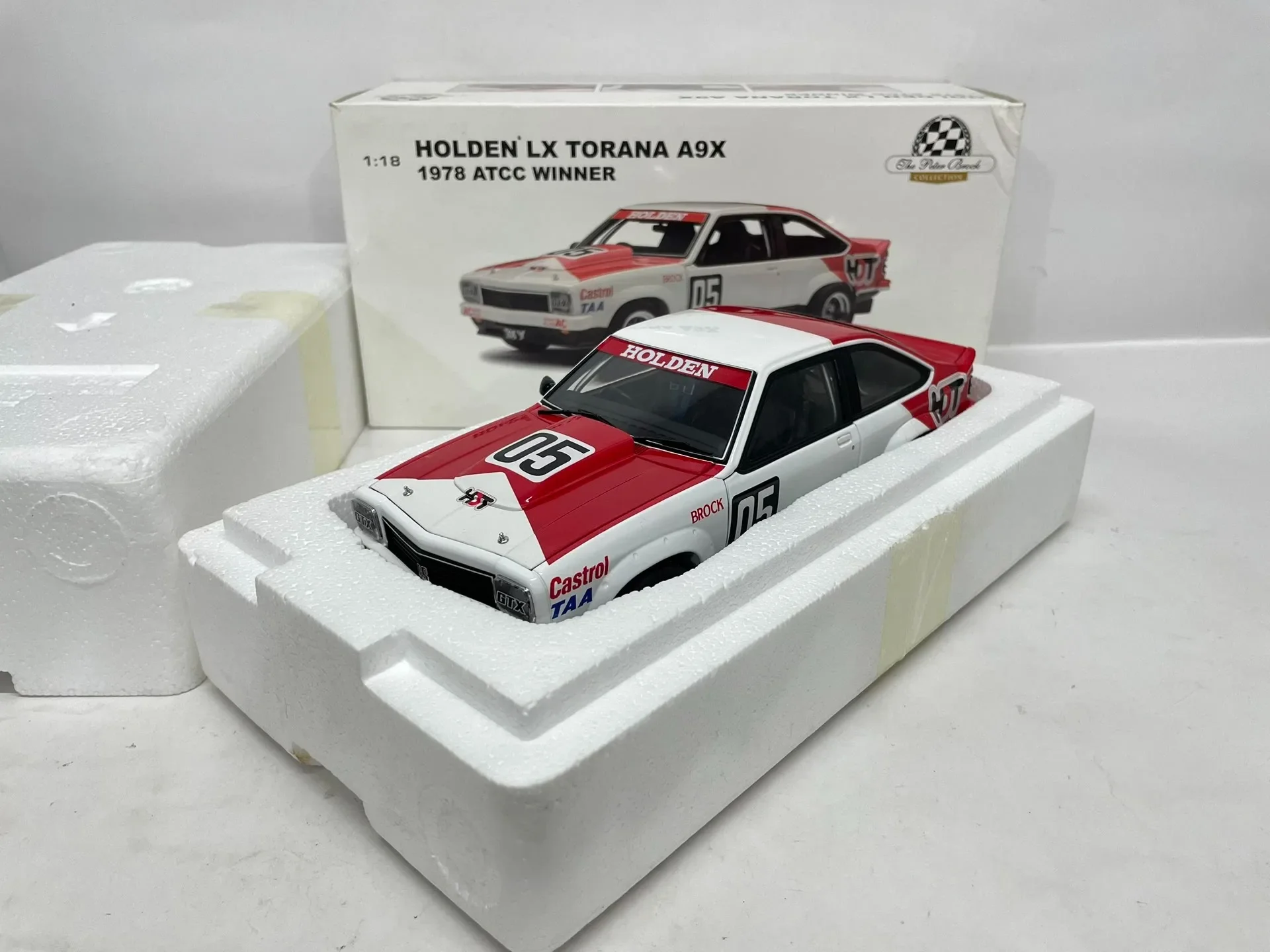 

Модель автомобиля Autoart 1:18 LX Torana A9X 1978, лимитированная серия, полностью открывающаяся, из металлического сплава, статическая, подарок