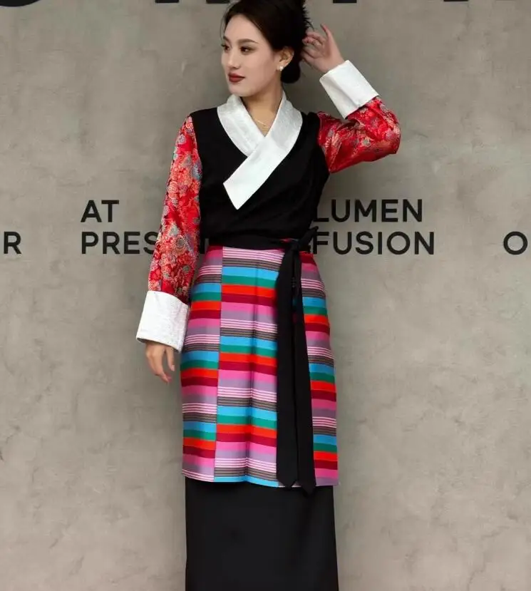 

Chinese National Style Women's Tibetan Clothing Spring and Summer Thin Bola Xizang Suit Silk Fabric