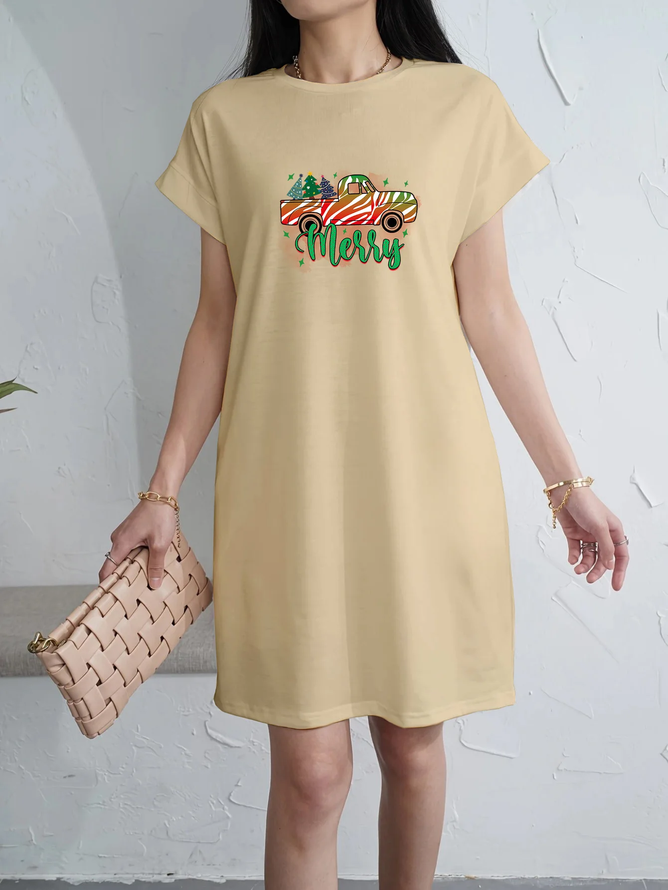 

Plus Size Women's Casual Summer Short Sleeve Dress Crew Neck Festive Santa Graphic Print for Casual Attire Summer Loose Wear