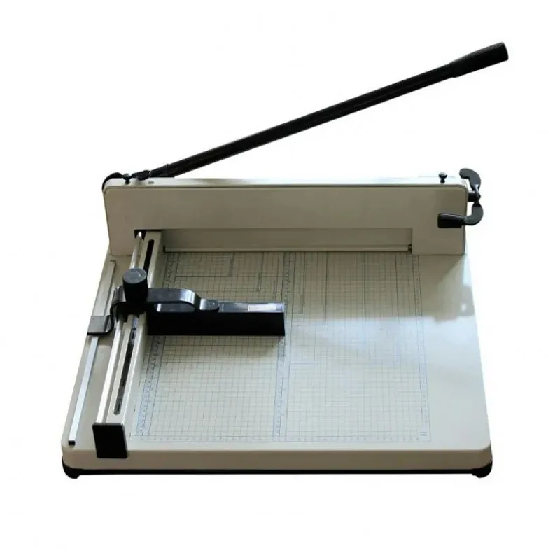 Рисунок 3 - Ручной резак для бумаги формата А4