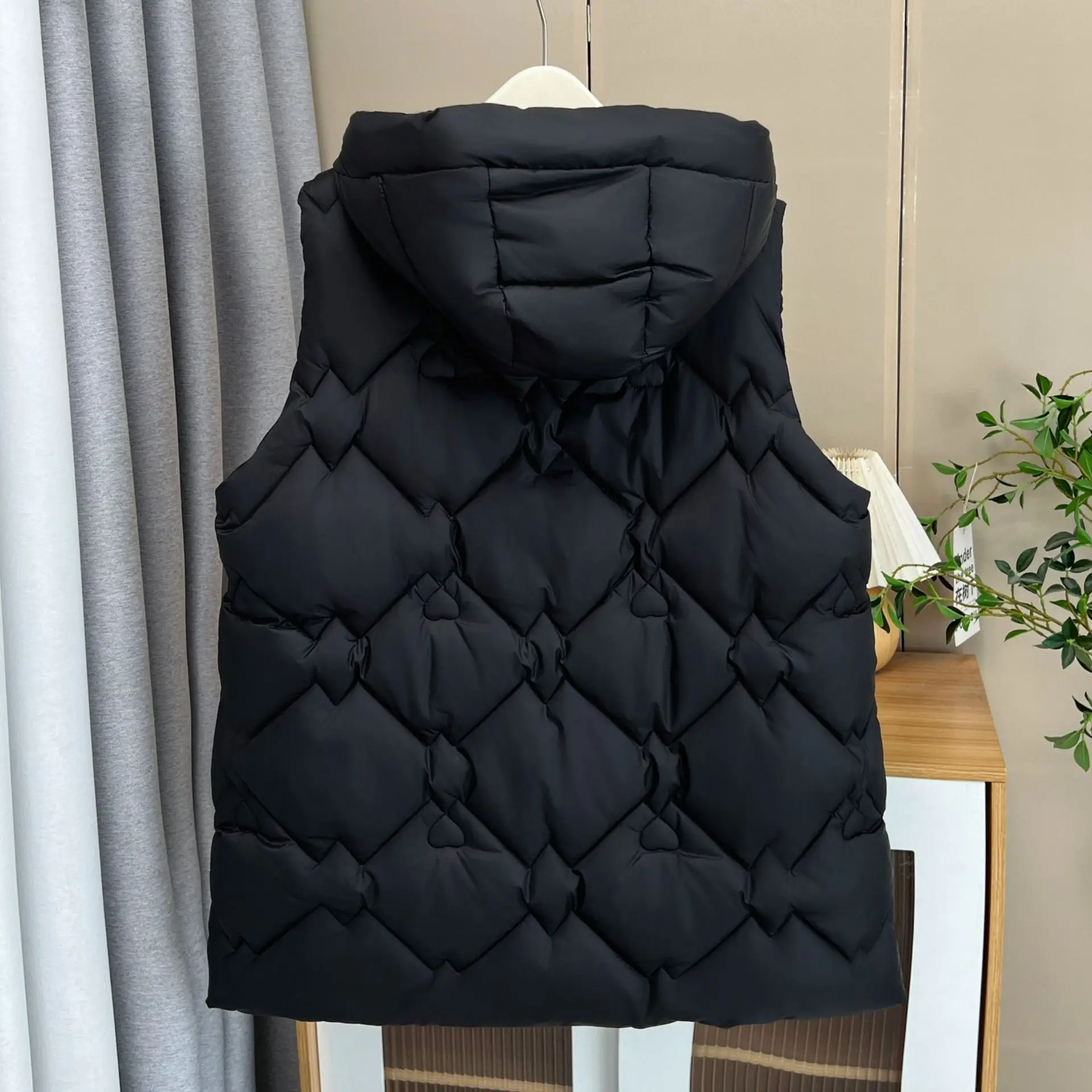 XXXXXXL موضة حجم كبير سترة نسائية 2025 شتاء جديد منتصف طول على شكل قلب تنقش مقنعين الدافئة سستة سترة مبطنة 2528