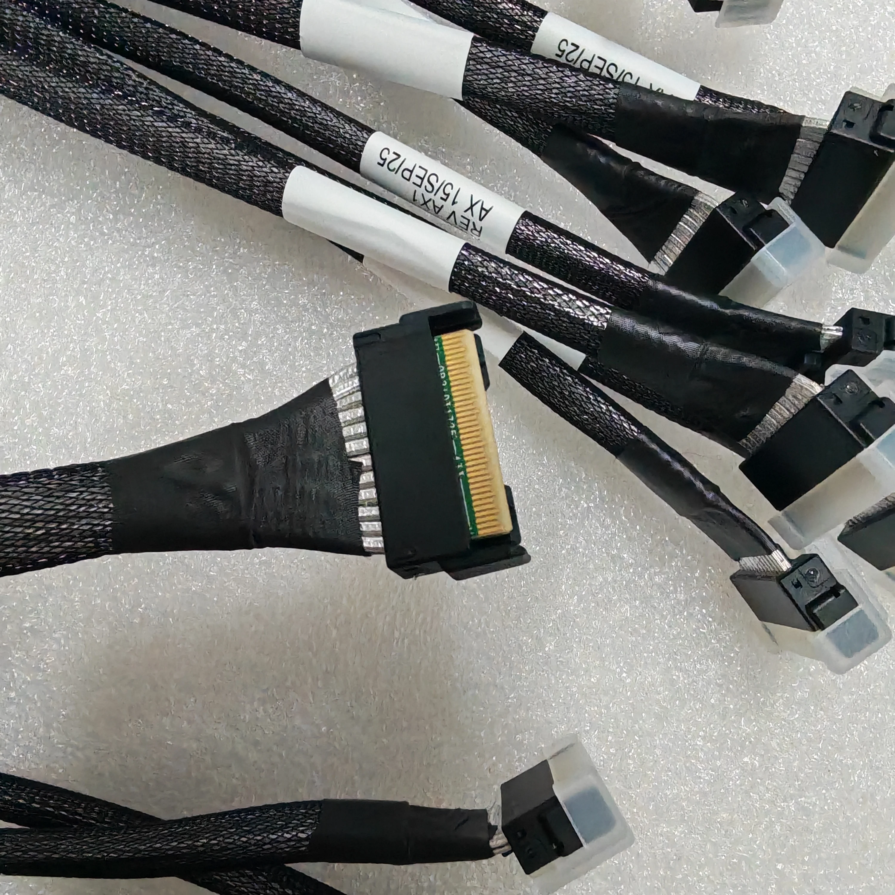 MCIO 8X to MCIO 8X straight head to straight head PCIe 5.0 high-speed data cable length 80CM