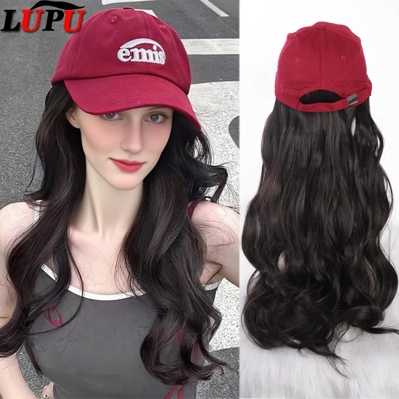 

LUPU Hat Wig Wine Red Волнистая бейсболка подходит для женщин и девочек Регулируемая бейсболка, термостойкий синтетический парик