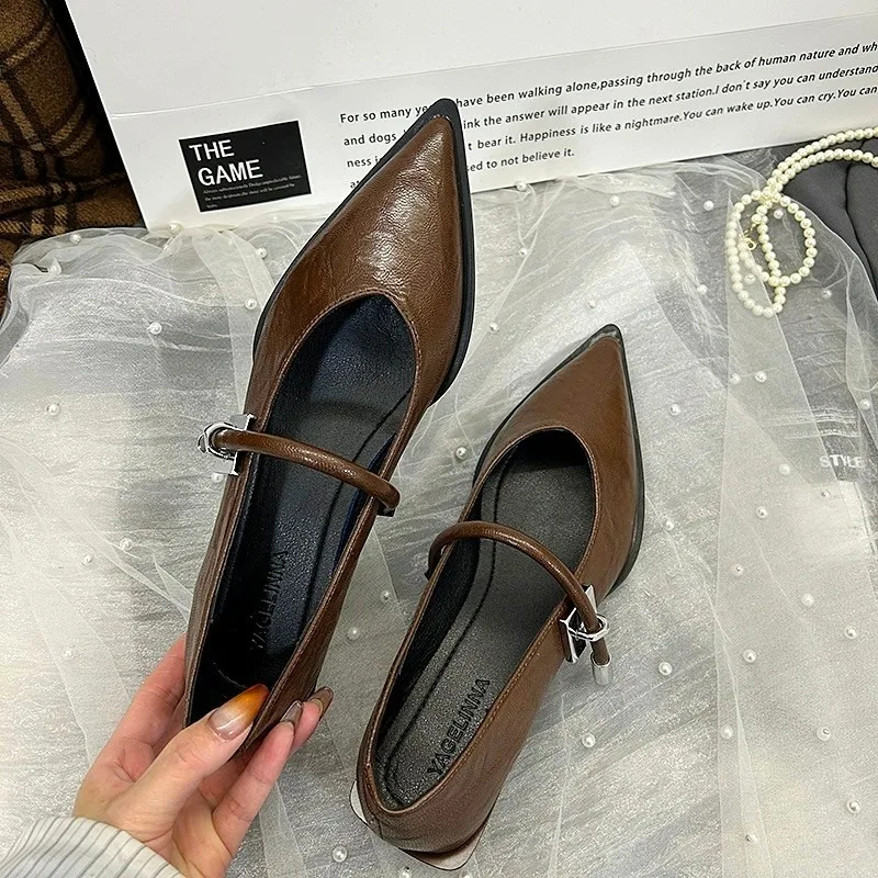 2024 New Retro Pointed Single Women Shoes Versatile One Line Strap Casual Thick Heel Shallow Metal Buckle Low Heel Women\'s Shoe