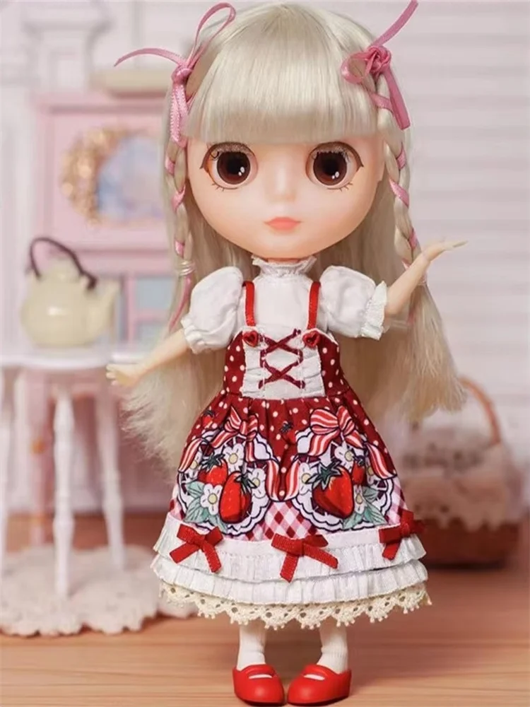 

15cm Lacelle Strawberry Dress Girl Anime Figure Blythe Angel Bjd Four Kinds Of Eyes Doll Small Cloth Doll Collect Decor Toy Gift