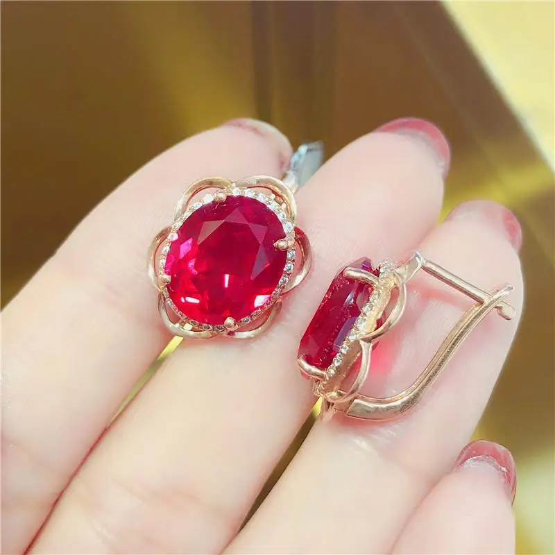 585 Purple Gold Plated 14K Rose Gold Inlaid Ruby Flower Earrings for Women Classic Crystal Sweet Luxury Engagement Jewelry