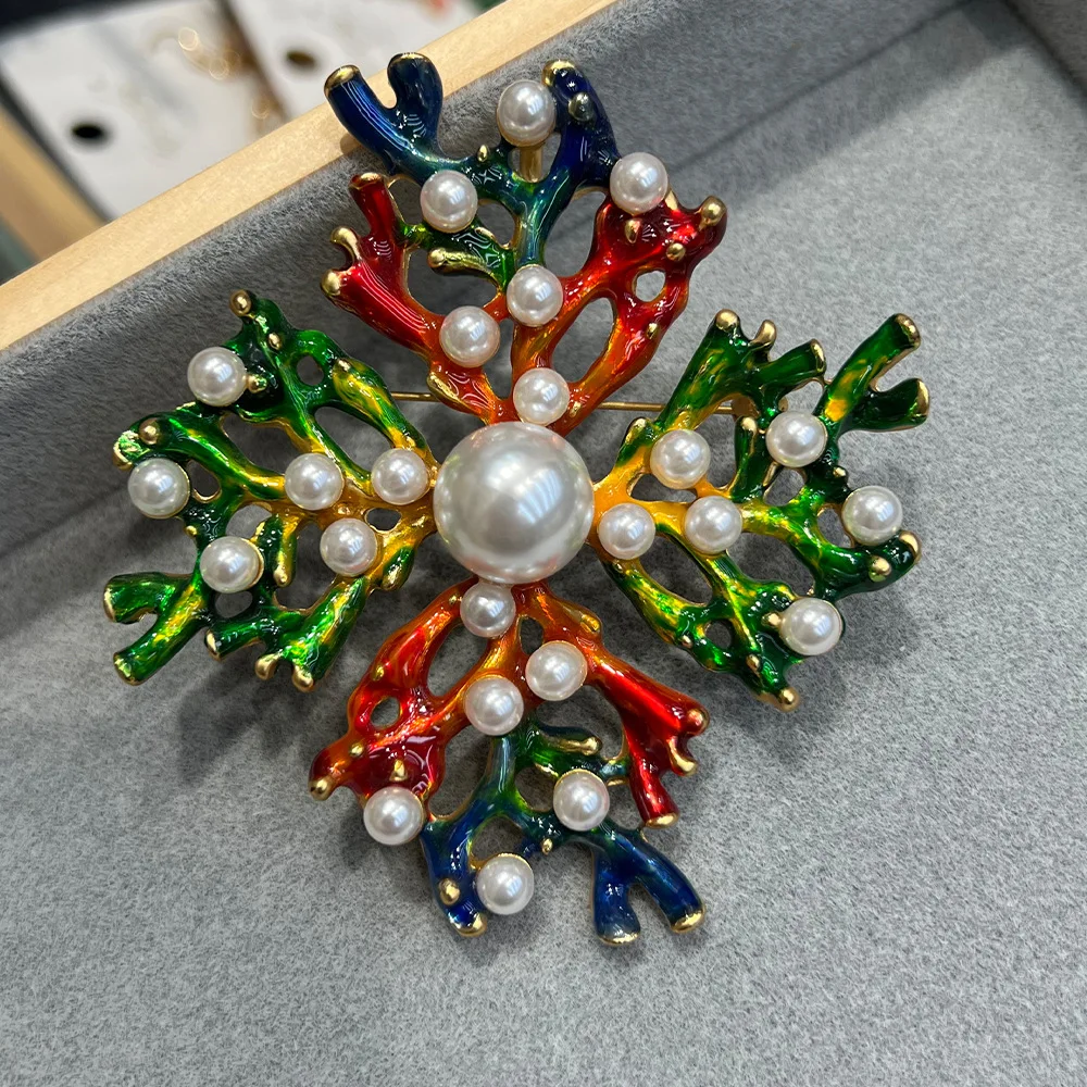Medieval vintage marine coral enamel pearl high-end sense exquisite designer high-end brooch women