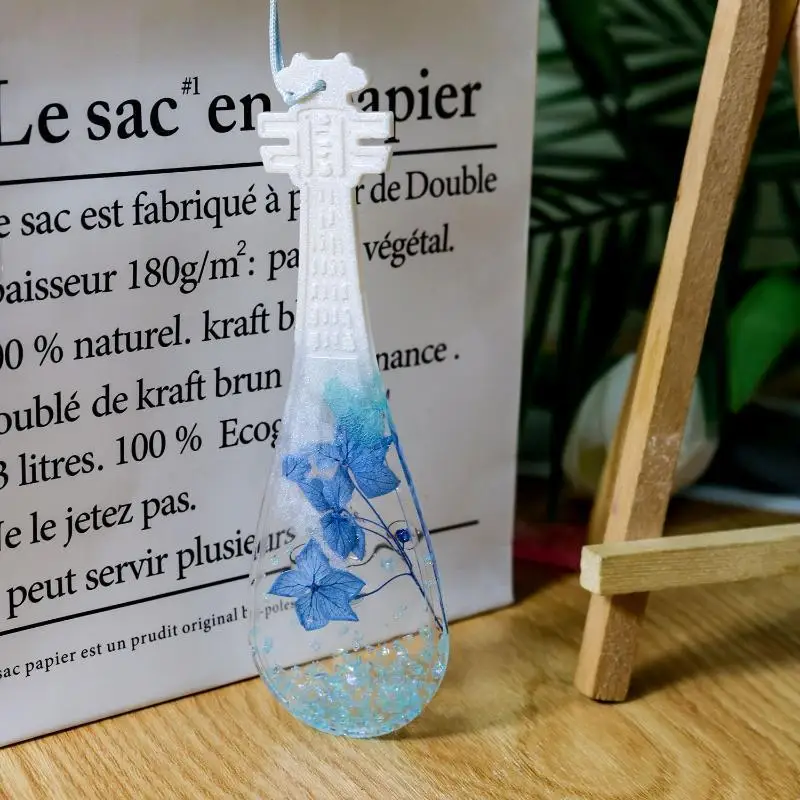1 Stück Lesezeichen-Silikonformen, Feder-, Lauten- und Pipa-Form, Epoxidharz-Gießformen für die Herstellung von handgefertigten Lesezeichen und Bastelarbeiten. – Detail 3