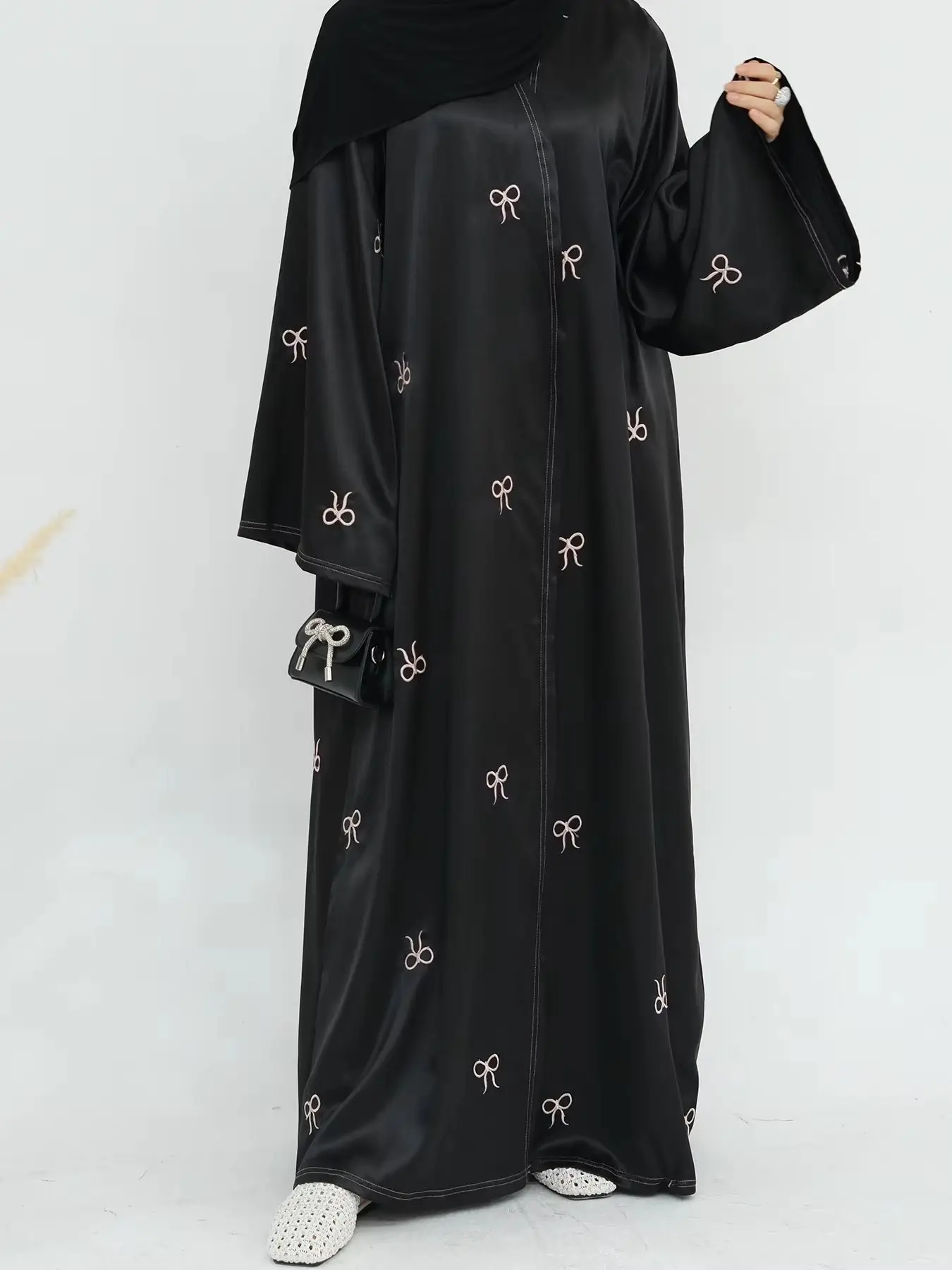 Dubai Abaya mit Schleife und Stickerei für muslimische Frauen, vorne offen, Kimono, islamische Kleidung, Hijabi-Robe, Abendparty Ramadan-Kaftan