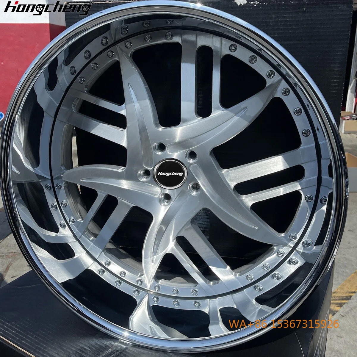 

22-28 Inch Two Piece Deep Dish Five Spoke Brushed Forged Wheels 5x115/5x112 24x12 6061-T6 High Performance Rims