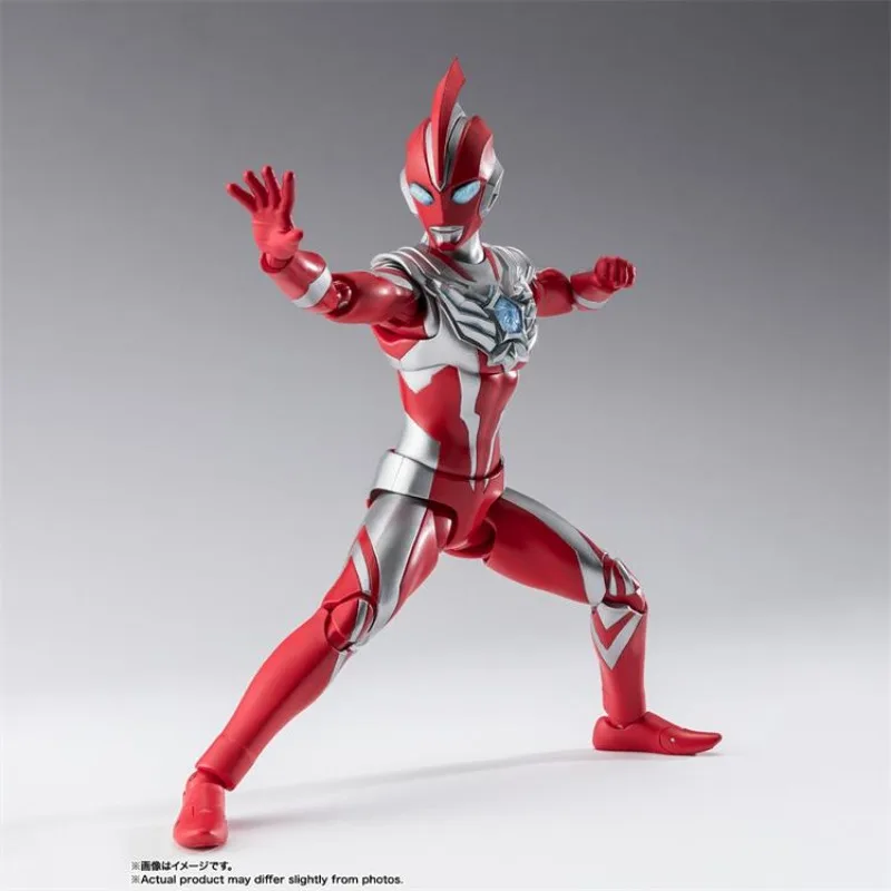 شحن سريع بانداي أنيمي SHF ULTRAMAN أوميغا المفاصل الأصلية المنقولة نموذج اللعب عمل الشكل تحصيل الحلي الأطفال